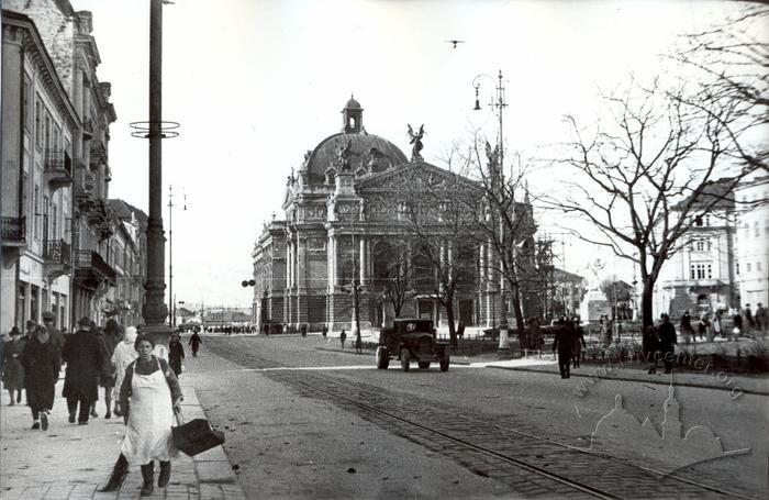 Beyond Nationalism? 20th Century East-Central European Cultural Processes