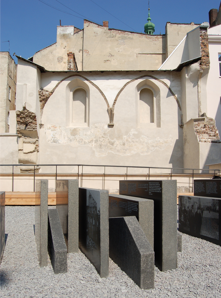 Architectural review on The Space of Synagogues