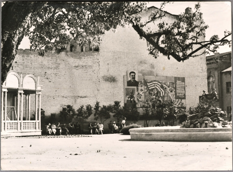 Orphaned, Destitute, Erased: Zhytomyr Jews and the German-Soviet War