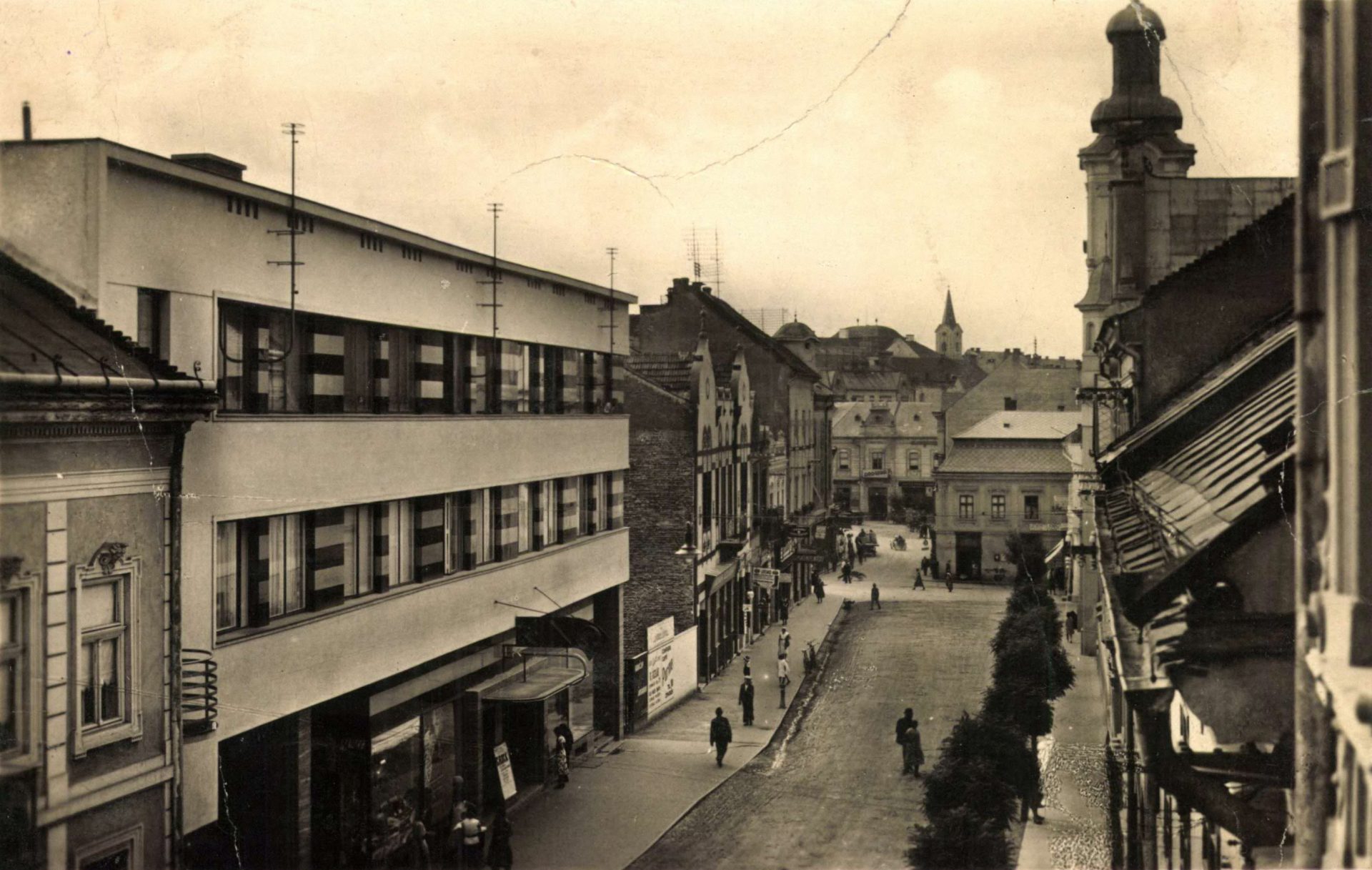 Ľudovít Oelschläger: An Individualist Architect in an Era of State-Building